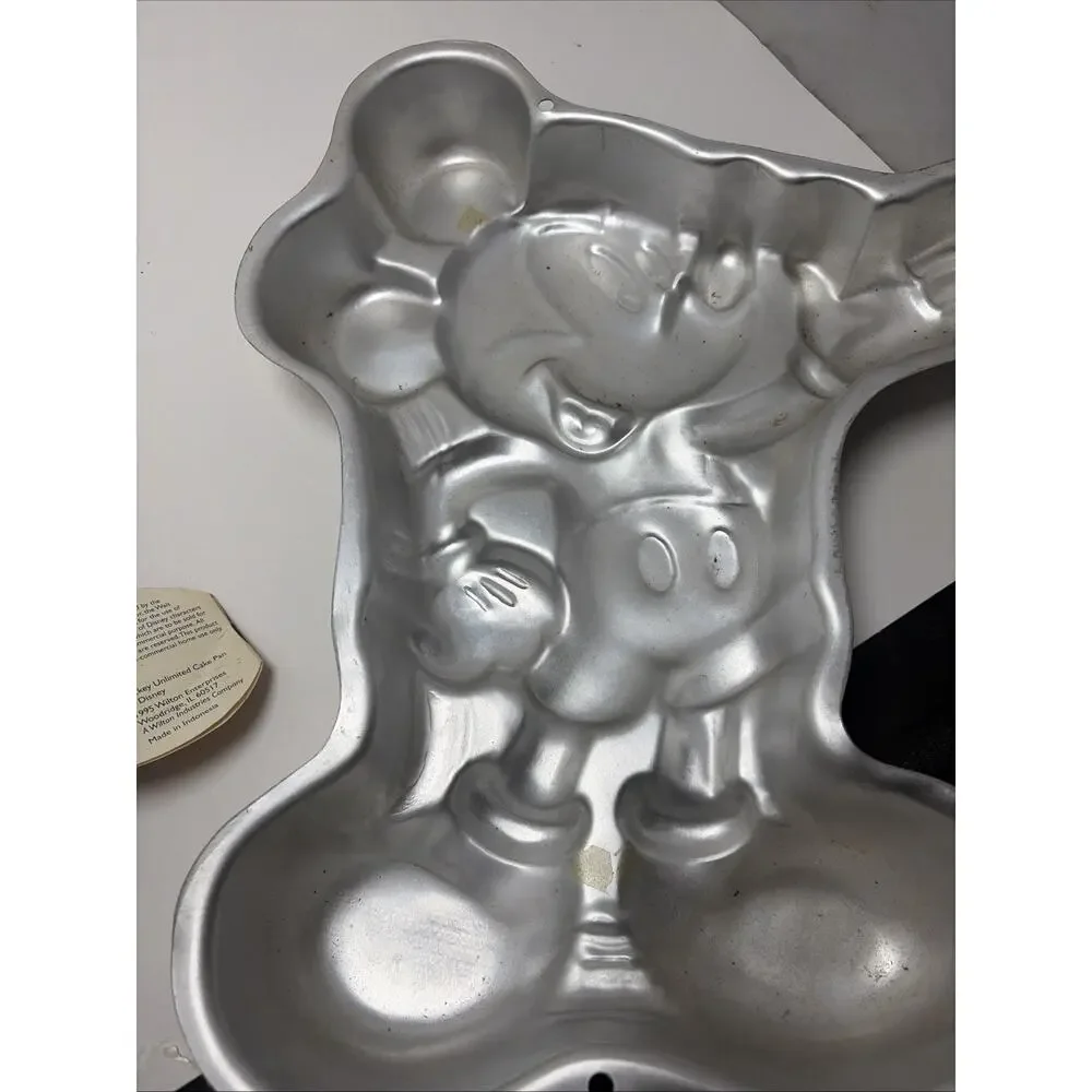 CAKE PAN Wilton Vintage Disney Mickey Mouse - 1995 NEW